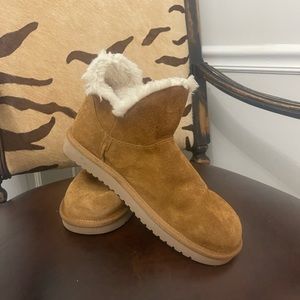 Brown Koolaburra Boots by Ugg. Worn once. Size 8 1/2